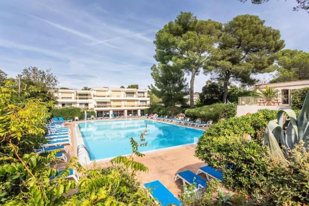 Residence Pierre Et Vacances De La Corniche D'Or Saint-Raphaël Εξωτερικό φωτογραφία